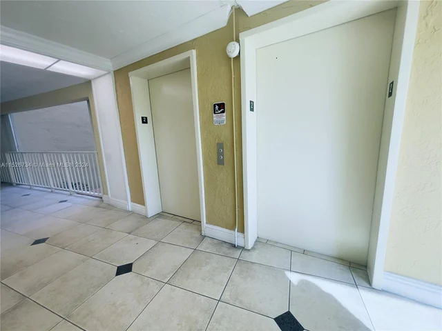 13120 SW 92nd Ave # 221, Miami FL 33176