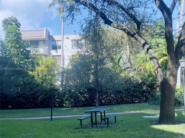 13120 SW 92nd Ave # 221, Miami FL 33176