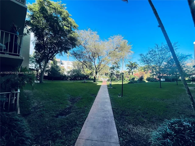 13120 SW 92nd Ave # 221, Miami FL 33176