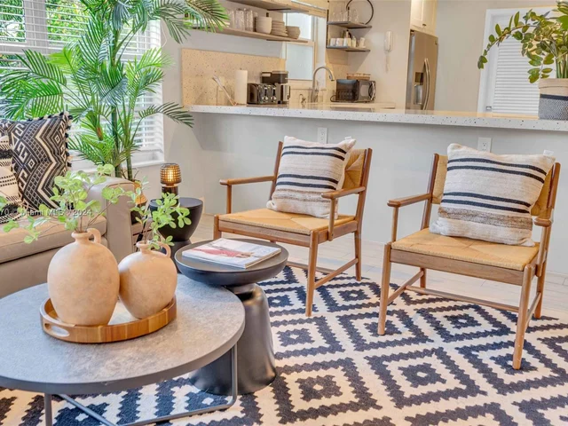 1351 Jackson St, Hollywood FL 33019