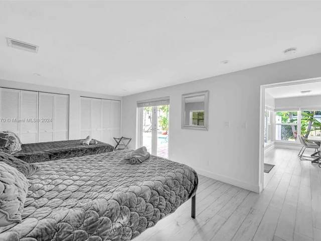 1351 Jackson St, Hollywood FL 33019