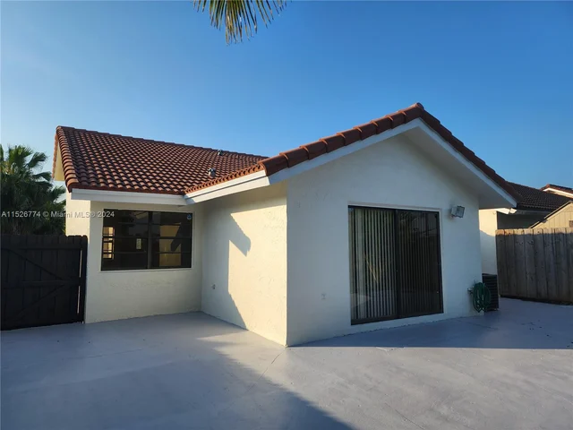 14313 SW 45th Ter # 14313, Miami FL 33175