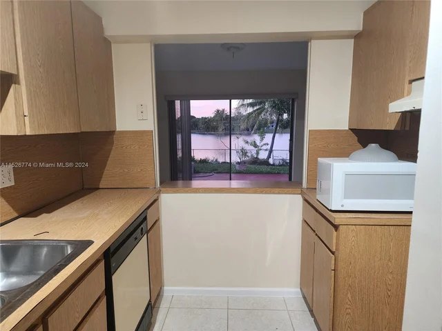 14313 SW 45th Ter # 14313, Miami FL 33175