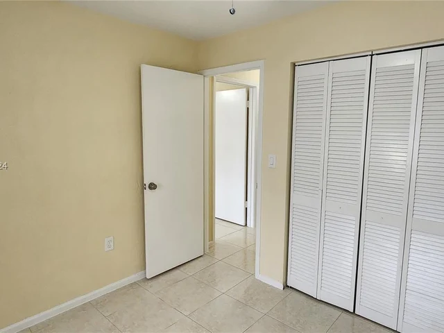 14313 SW 45th Ter # 14313, Miami FL 33175