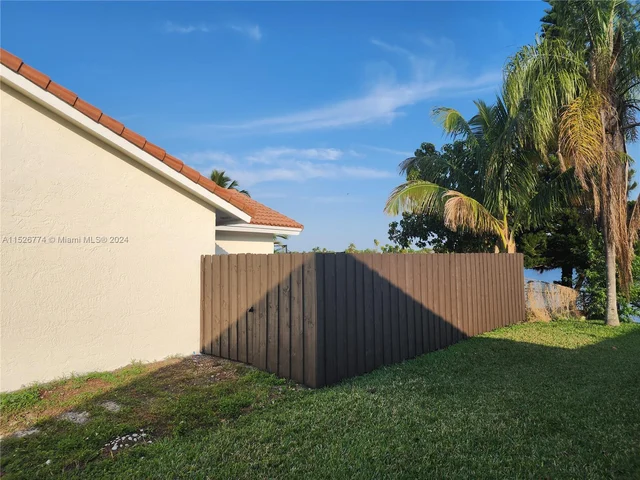 14313 SW 45th Ter # 14313, Miami FL 33175