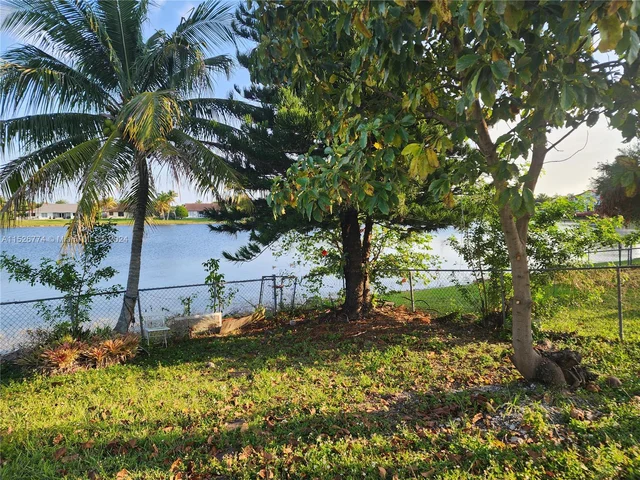 14313 SW 45th Ter # 14313, Miami FL 33175