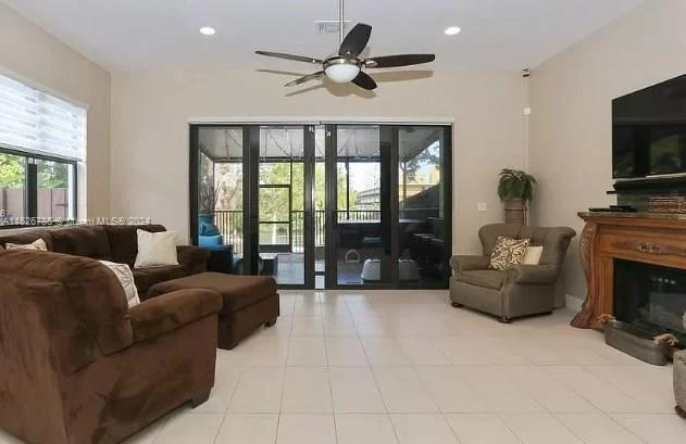 1102 NE 18th Ave, Fort Lauderdale FL 33304