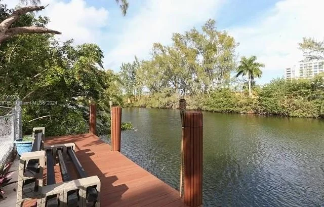 1102 NE 18th Ave, Fort Lauderdale FL 33304