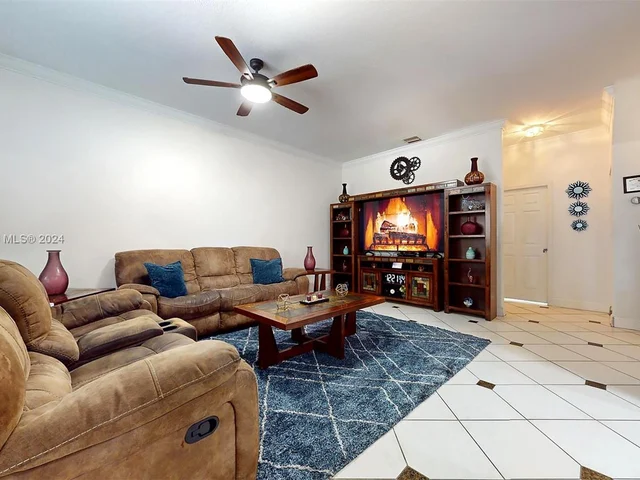 3492 SW 177th Ave, Miramar FL 33029