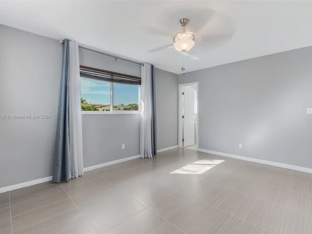 8741 NW 17th Ct, Pembroke Pines FL 33024