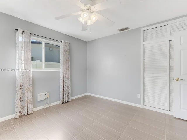 8741 NW 17th Ct, Pembroke Pines FL 33024