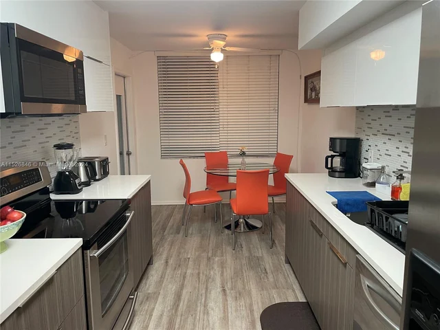 2751 S Ocean Dr # 307N, Hollywood FL 33019