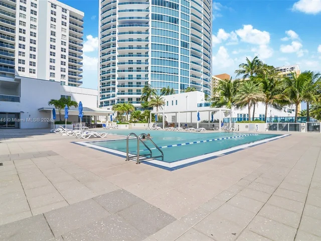 2751 S Ocean Dr # 307N, Hollywood FL 33019
