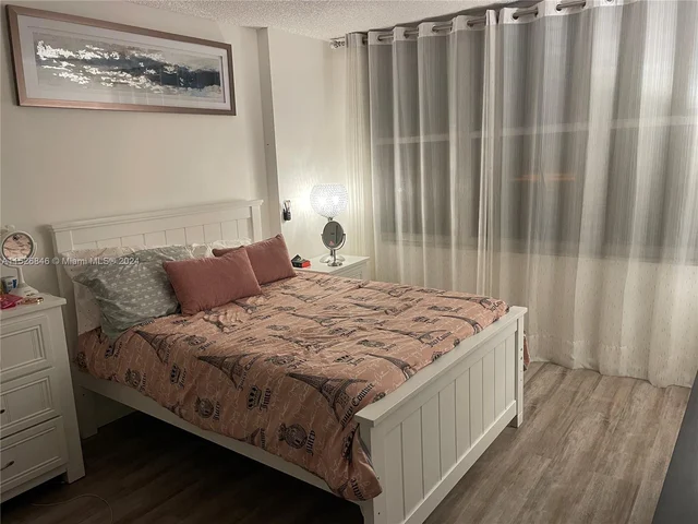 2751 S Ocean Dr # 307N, Hollywood FL 33019