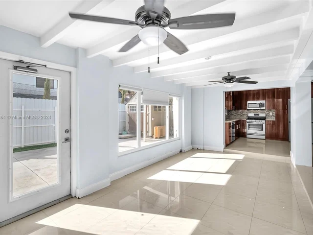 8300 NW 201st St, Hialeah FL 33015