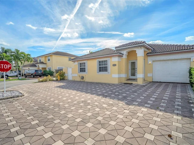 8300 NW 201st St, Hialeah FL 33015
