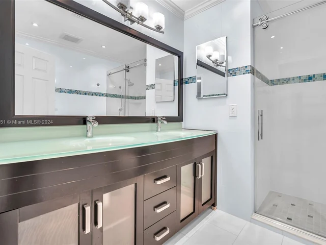 8300 NW 201st St, Hialeah FL 33015