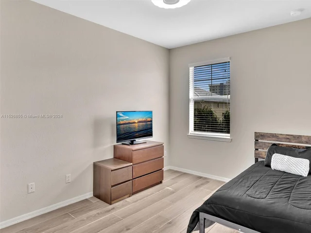 3976 Poinciana Ln # 3976, Hollywood FL 33021