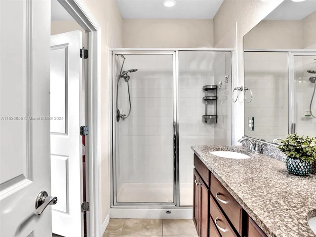 3976 Poinciana Ln # 3976, Hollywood FL 33021