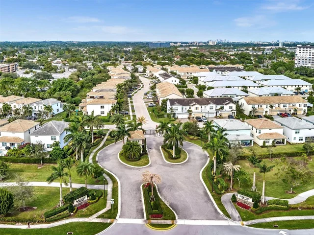 3976 Poinciana Ln # 3976, Hollywood FL 33021