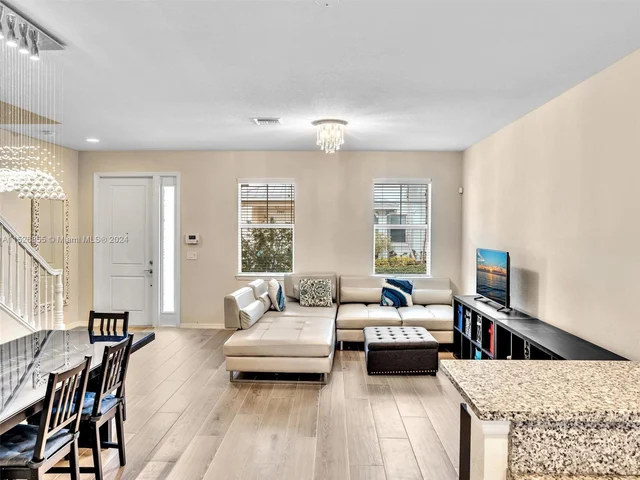 3976 Poinciana Ln # 3976, Hollywood FL 33021