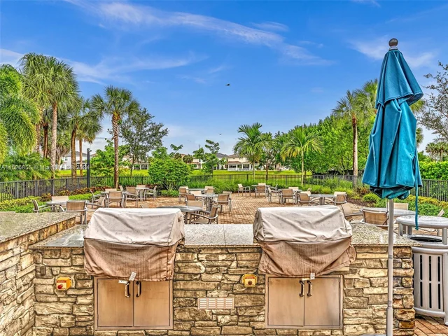 3976 Poinciana Ln # 3976, Hollywood FL 33021