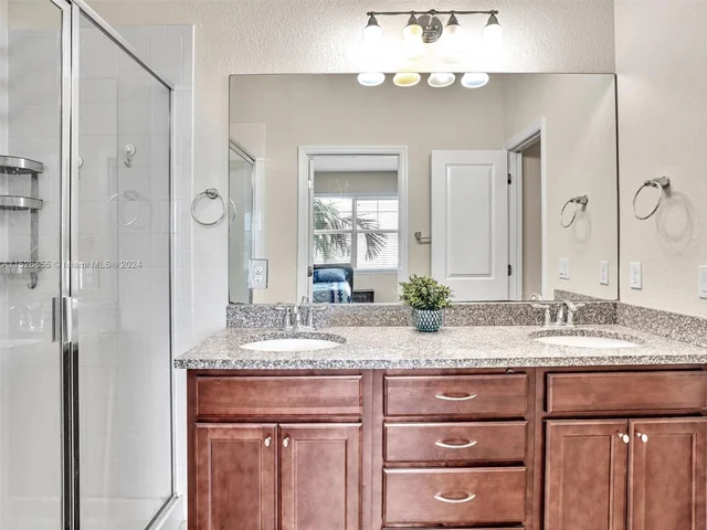 3976 Poinciana Ln # 3976, Hollywood FL 33021