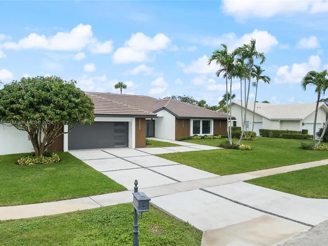 16675 Sweet Bay Dr, Delray Beach FL 33445
