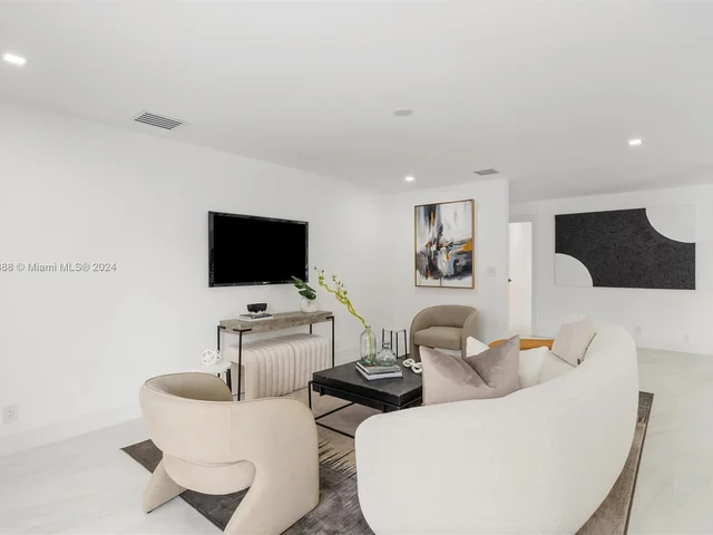 16675 Sweet Bay Dr, Delray Beach FL 33445