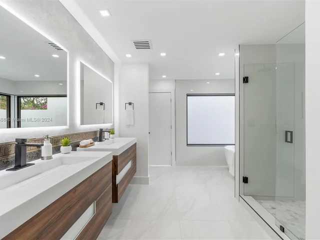 16675 Sweet Bay Dr, Delray Beach FL 33445