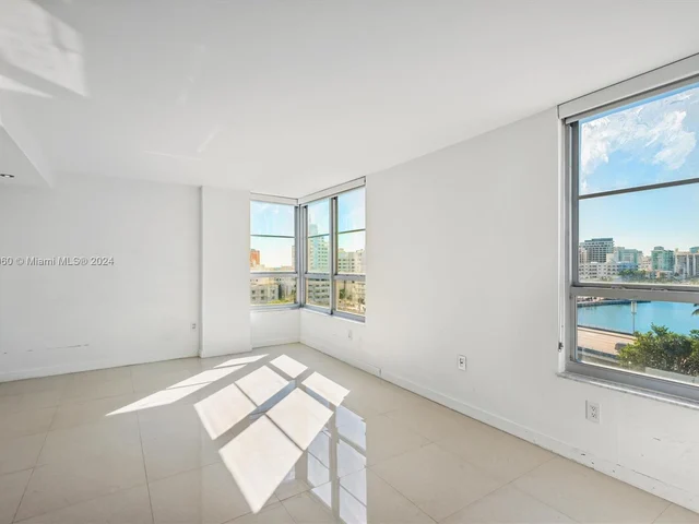 4101 Pine Tree Dr # 615, Miami Beach FL 33140