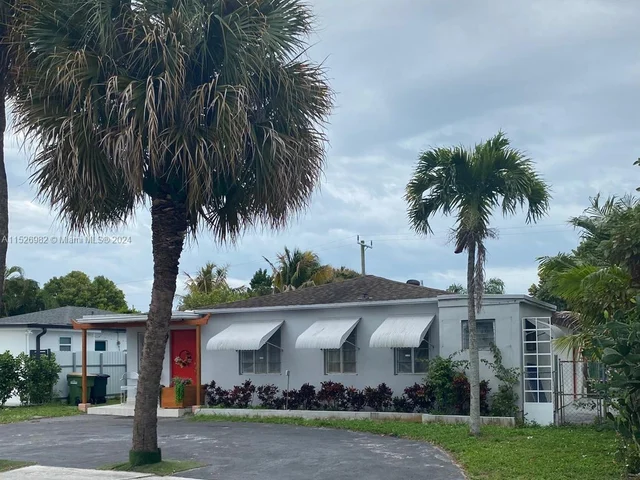 1260 NE 135th St, North Miami FL 33161