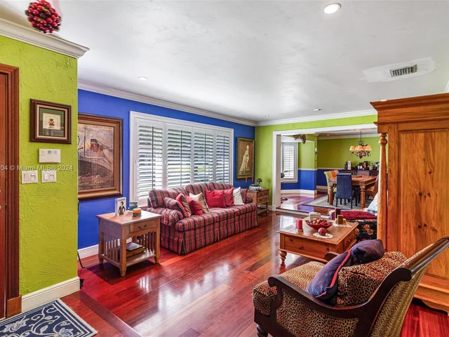 7435 SW 164th St, Palmetto Bay FL 33157