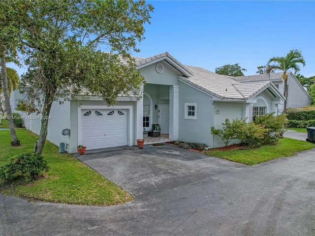 6401 SW 115th Ave, Miami FL 33173