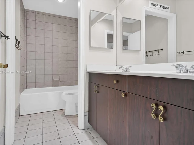 6401 SW 115th Ave, Miami FL 33173