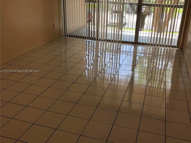 10975 SW 107th St # 202, Miami FL 33176