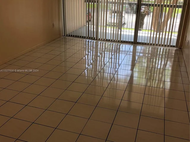 10975 SW 107th St # 202, Miami FL 33176