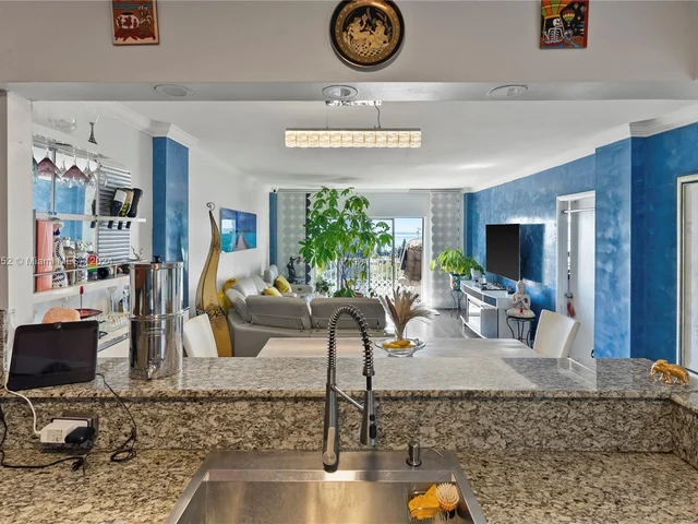 1455 N Treasure Dr # P, North Bay Village FL 33141