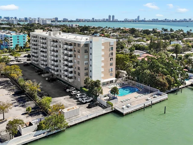 1455 N Treasure Dr # P, North Bay Village FL 33141