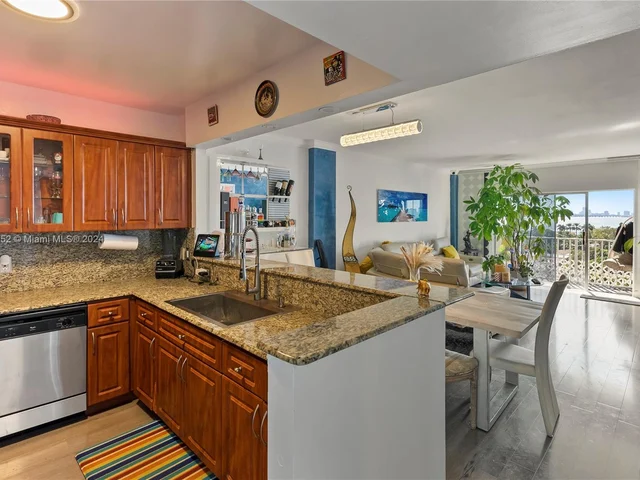 1455 N Treasure Dr # P, North Bay Village FL 33141