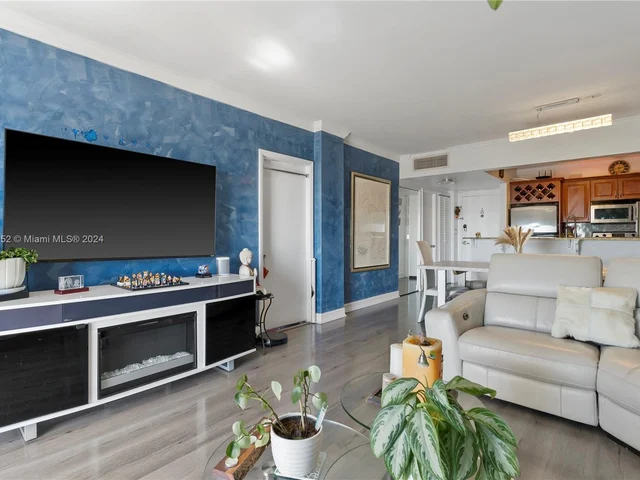 1455 N Treasure Dr # P, North Bay Village FL 33141