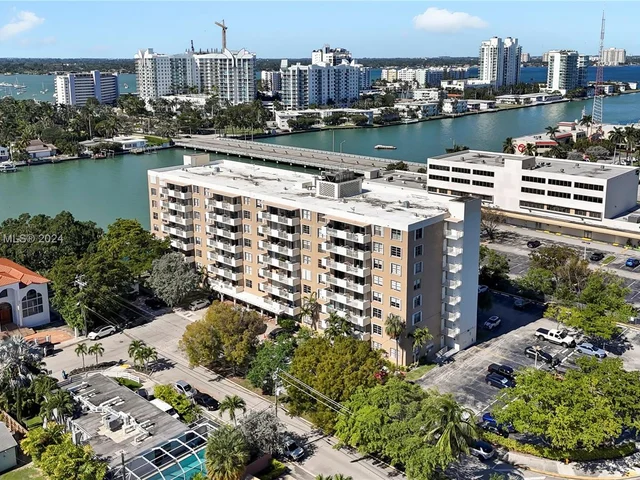 1455 N Treasure Dr # P, North Bay Village FL 33141