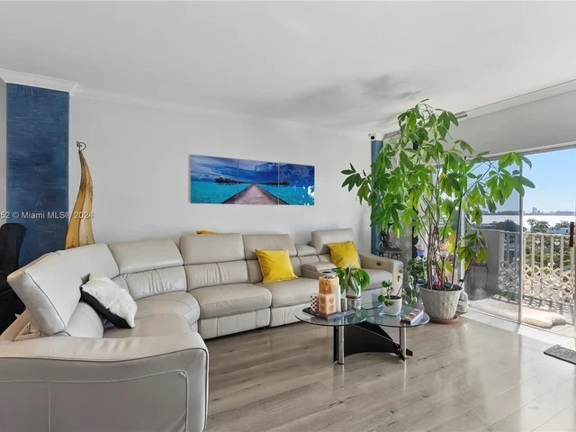 1455 N Treasure Dr # P, North Bay Village FL 33141