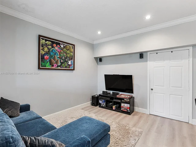 11732 SW 1st St, Coral Springs FL 33071