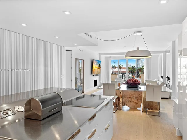 2523 Fisher Island Drive # 6203, Fisher Island FL 33109