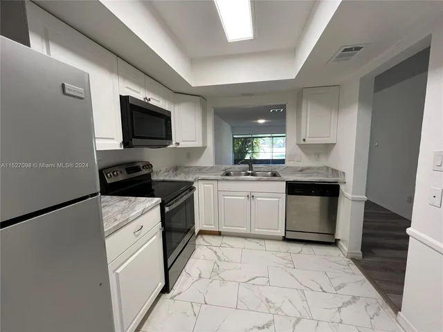 6520 NW 98th Ter # B26, Tamarac FL 33321