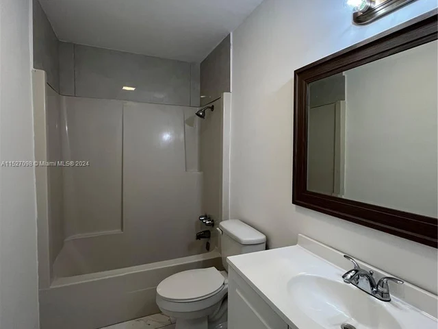 6520 NW 98th Ter # B26, Tamarac FL 33321