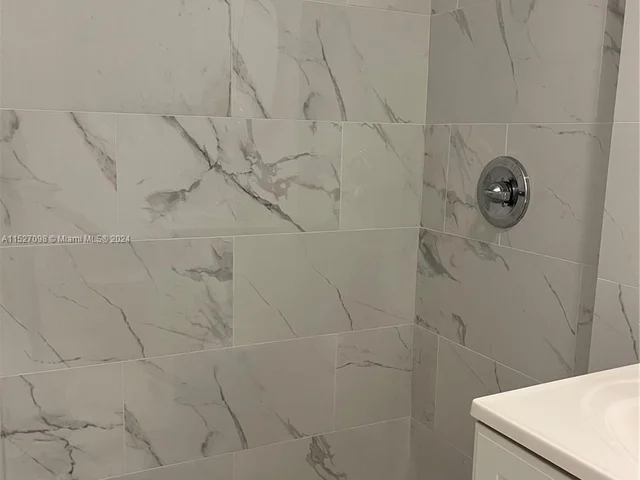 6520 NW 98th Ter # B26, Tamarac FL 33321