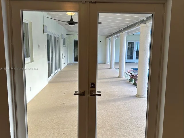 13190 SW 75th Ave, Pinecrest FL 33156