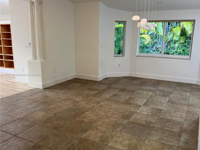 13190 SW 75th Ave, Pinecrest FL 33156